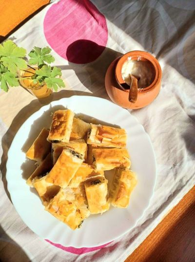 Баница със спанак, сирене и масло  1